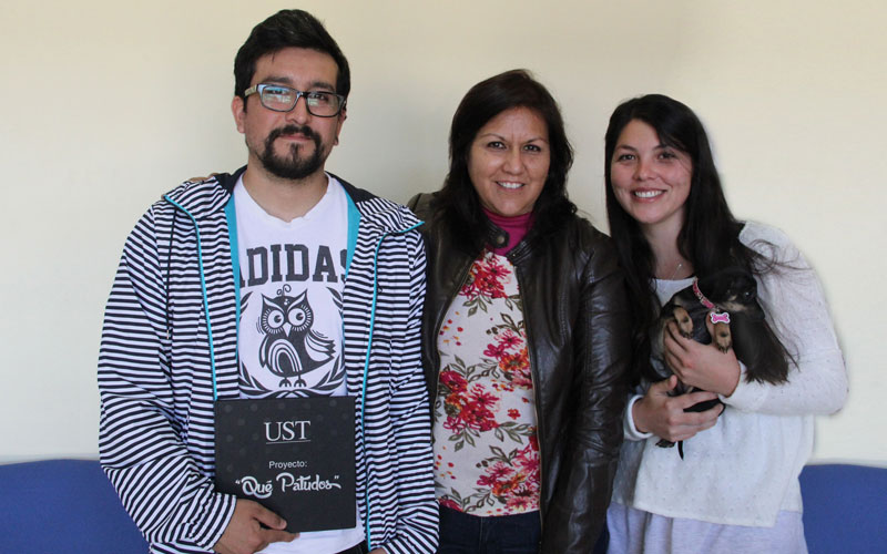 Egresados de Diseño crean el primer “petzine” chileno coleccionable