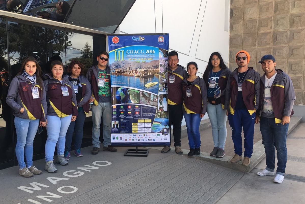 Estudiantes participan en Congreso de Ingeniería en Perú